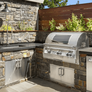 5 Tips from Your Go-To Outdoor Kitchen